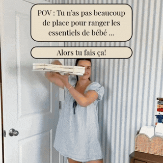 Organisateur suspendu derrière porte